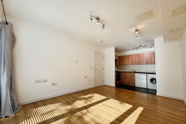 5 Netherfield Place,, Priestley Road, Hampshire photo 4