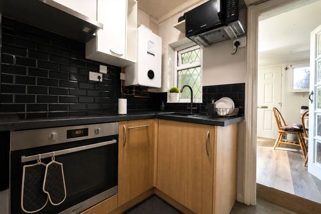 66, Queens Road, Slough photo 3