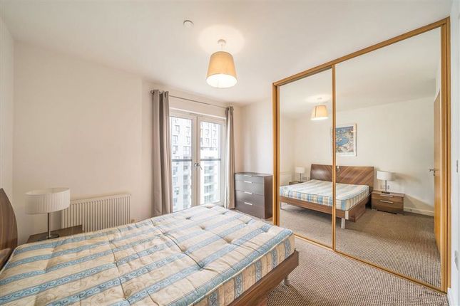 Flat 168, 25, Barge Walk, Greenwich photo 4