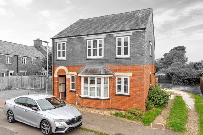 11, Newton Street, Olney photo 2