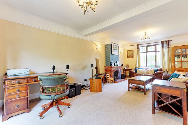 15, Mountnessing Road, Billericay photo 4