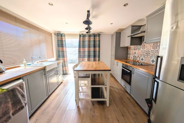 22, Heol Treferig, PONTYPRIDD photo 4