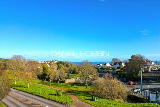 Apartment 3, Somers Lodge, Torquay photo 2