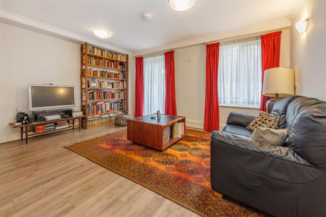 5 Fitzwarren House, 12B, Hornsey Lane, Highgate photo 4