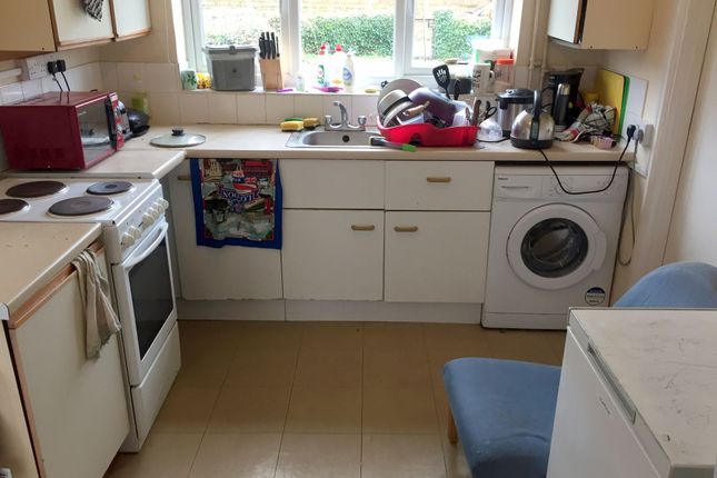 19 Cleveland Road, Uxbridge photo 4