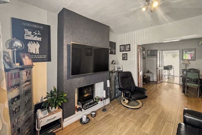 6 Polefield Hall Road, Manchester photo 2