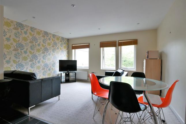16 Vesta House, Olympian Court, York photo 2