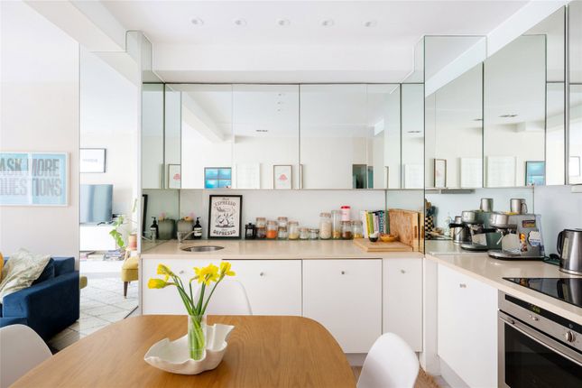 Flat 2, 25, Brondesbury Road, Queen's Park photo 2