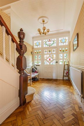 6, Llwyn -Y- Grant Road, Cardiff photo 4
