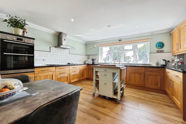 The Camellias, Cliff Road, Hythe photo 2