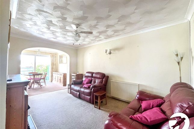 42, Woodside Gardens, Kent photo 2