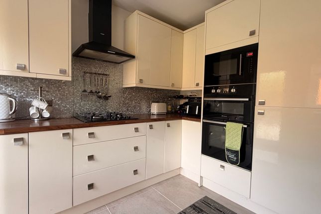 5 St. Annes Road, Blackwood photo 2