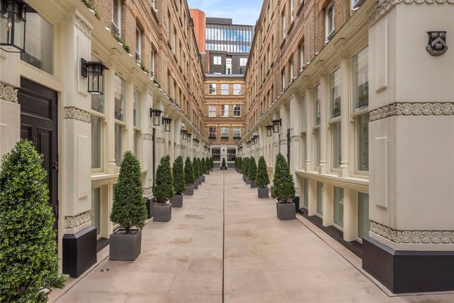 Flat for sale in Pinks Mews, 1-6 Dyer's Buildings