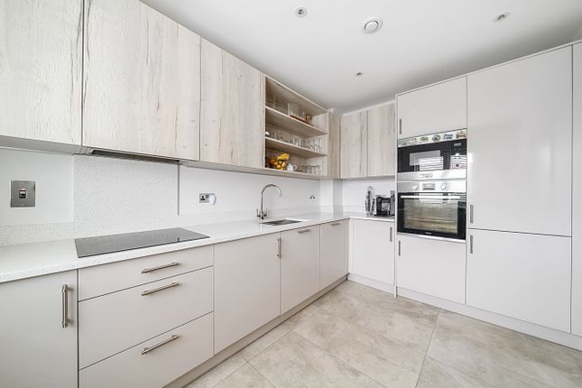 42, Consort Drive, Cobham photo 3