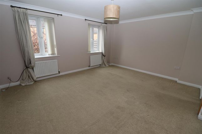 5, Turner Close, Brough photo 4
