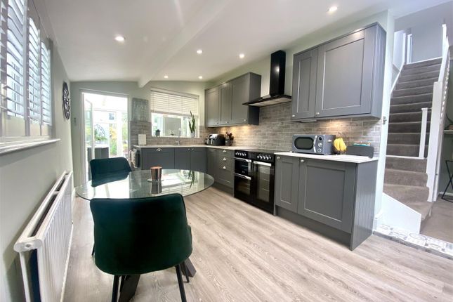 5, Old Elmore Lane, Quedgeley photo 2