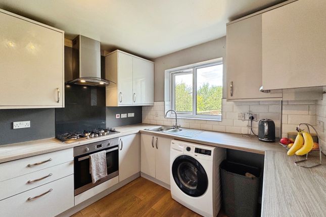 46 Oak Way, Penllergaer, West Glamorgan photo 2