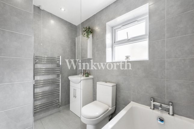 Flat for sale in Carlingford Road, London