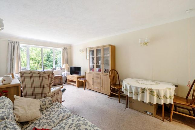 Flat 33, Brook Ct, 78 Wordsworth Drive, Sutton photo 2