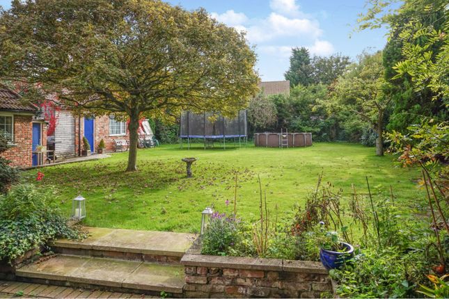 4 Bed Detached House For Sale In High Street Barmby On The Marsh Dn14 Zoopla