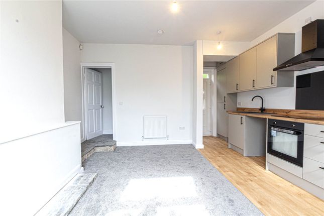 13, Ashgrove Terrace, West Yorkshire photo 4