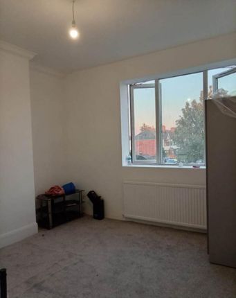 Aston Mews, Romford photo 3