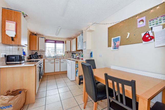 75, Romsey Road, Hampshire, England photo 2