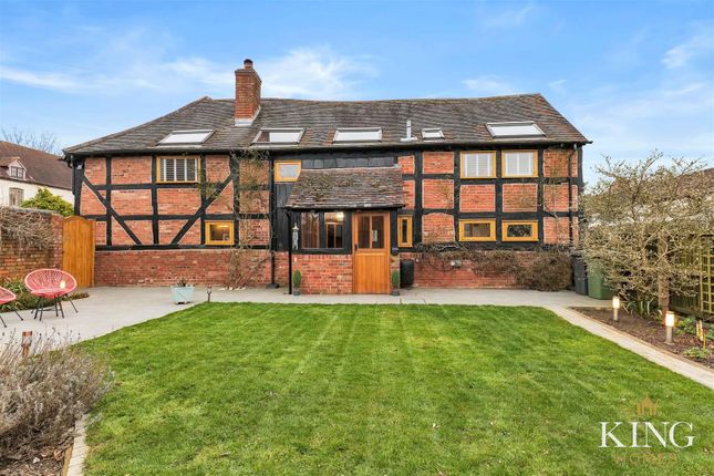 Thumbnail Barn conversion for sale in Callow Hill Lane, Callow Hill, Redditch