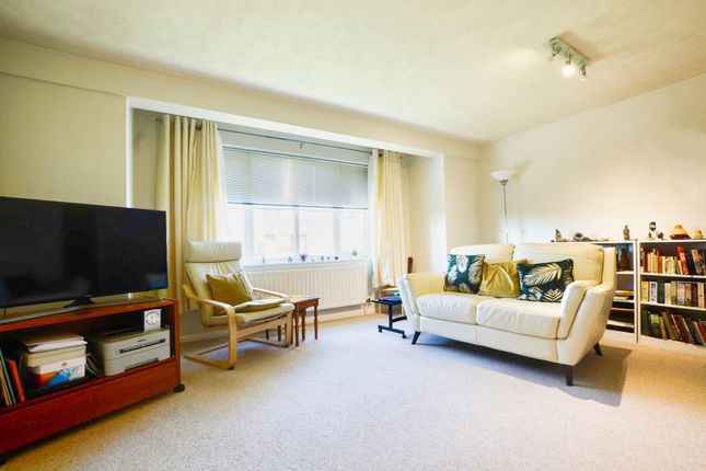 Flat for sale in Carisbrooke Road, Knighton, Leicester