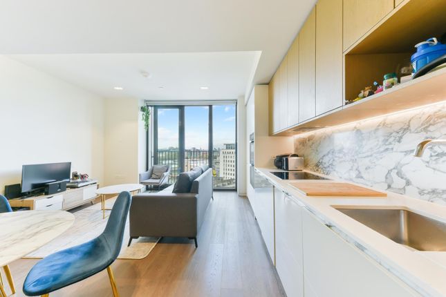 Flat for sale in Casson Square, Waterloo, London