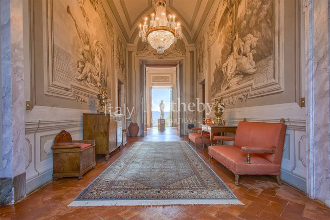 Villa for sale in Viale Macallè, Pistoia, Toscana