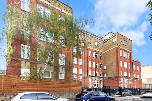 Flat for sale in Henriques Street, London