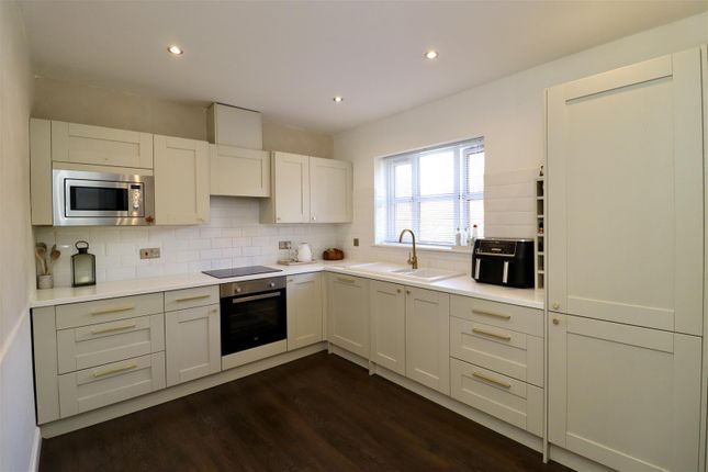 22, Hawthorn Way, Gilberdyke photo 3