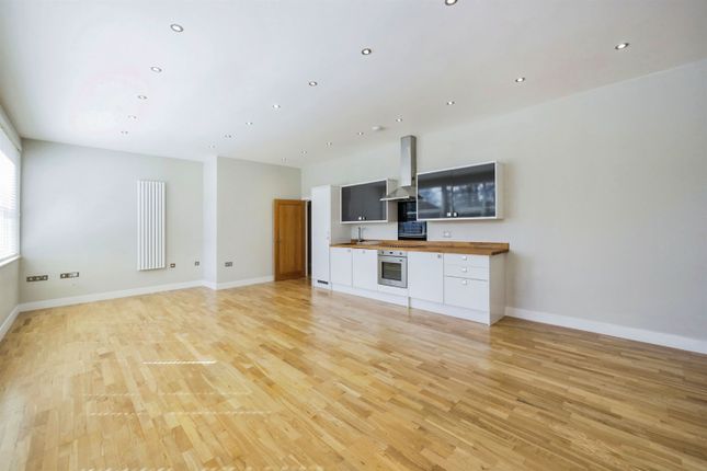 Flat for sale in Furlong Road, Bourne End