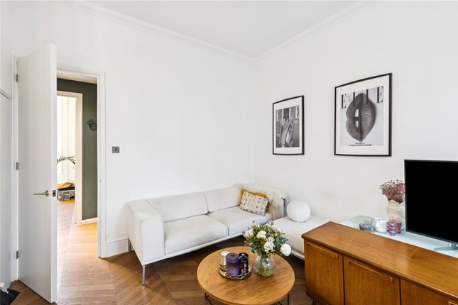 Flat C, 5, Porchester Square, London photo 4