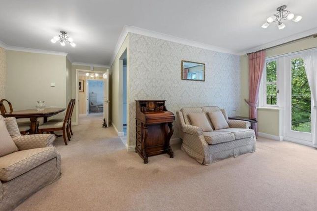 Flat 52 Brompton Court, St. Stephens Road, Bournemouth, Dorset, BH2 6JS photo 4