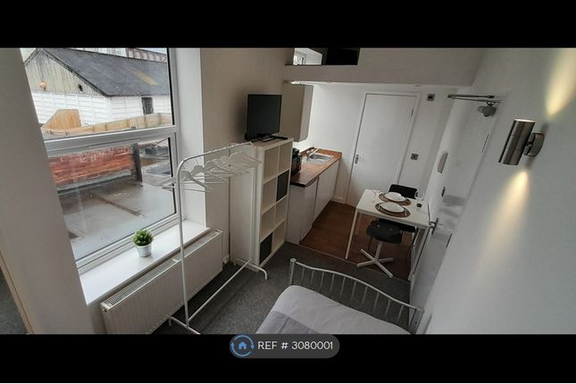 Studio flat on Gaol Road, Stafford, £485/mo