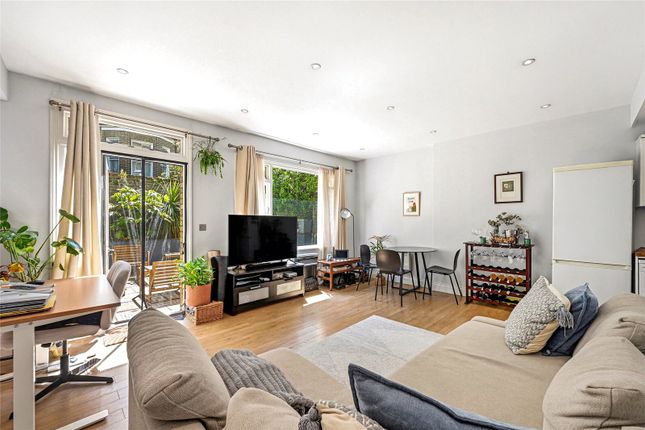 Flat 10, 43, Aynhoe Road, London photo 3