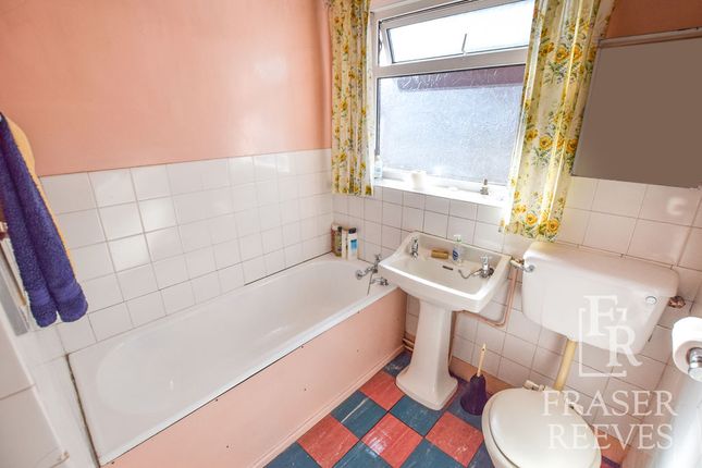 14, Woburn Avenue, Newton-Le-Willows photo 4