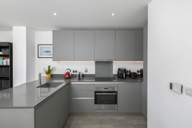 Flat 27, St Andrews Court, 1, Scotland Green, London photo 4