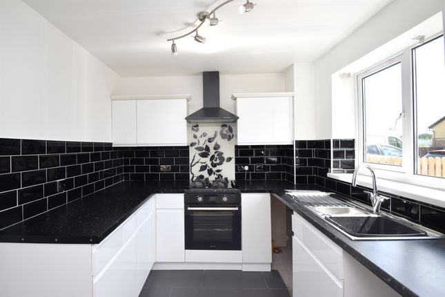 107, Lon Enfys, Swansea photo 4