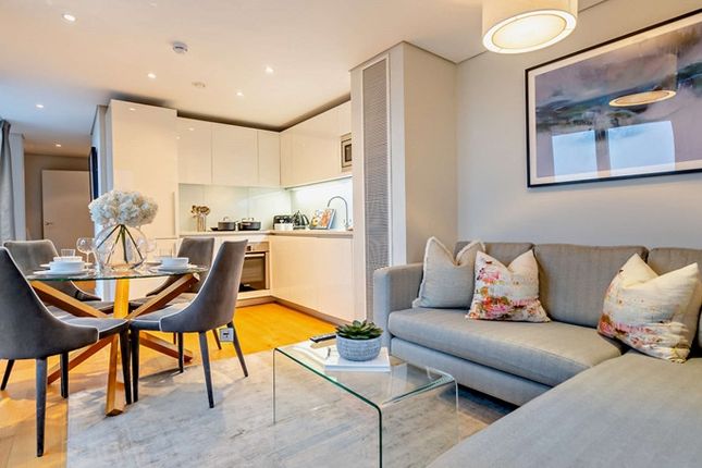 Flat to rent in Merchant Square, Paddington