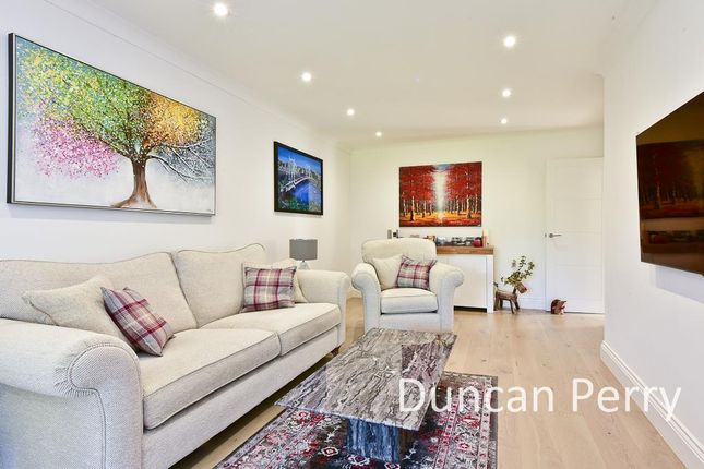9, Frowick Close, Hatfield photo 4