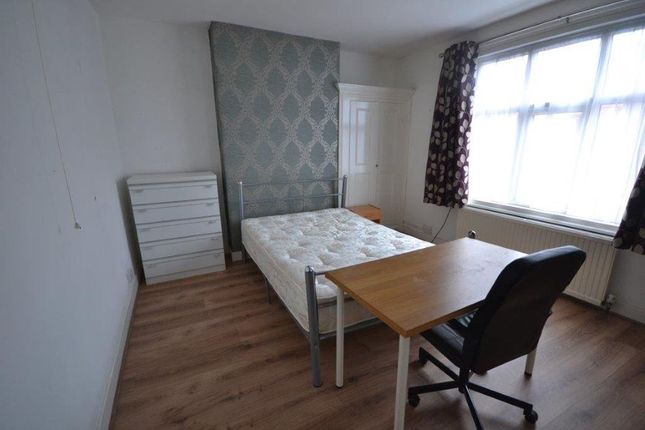 Terraced house to rent in Chaucer Street, Leicester