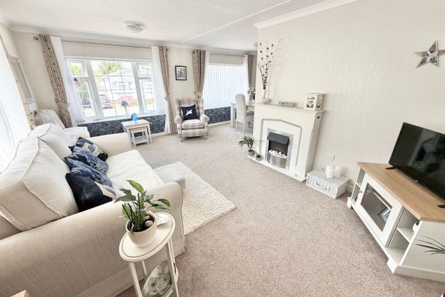 8a, Mytchett Road, Camberley photo 2