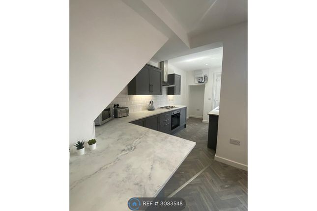 Newcastle Upon Tyne photo 4