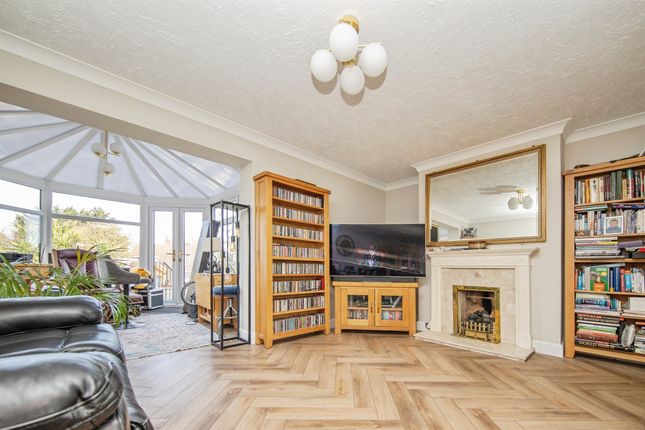 41, Grantham Crescent, Ipswich photo 3