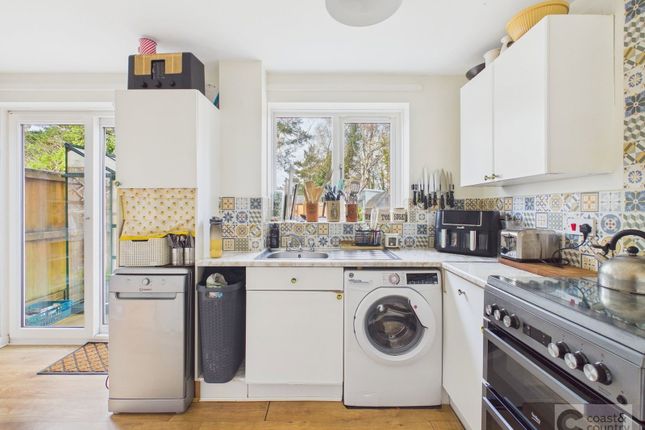 29, Holmes Road, Newton Abbot photo 3