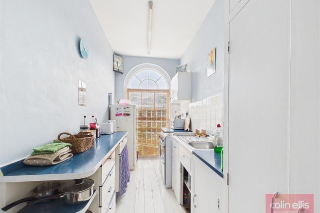 Flat 2, 14, St Nicholas Street, Scarborough photo 3