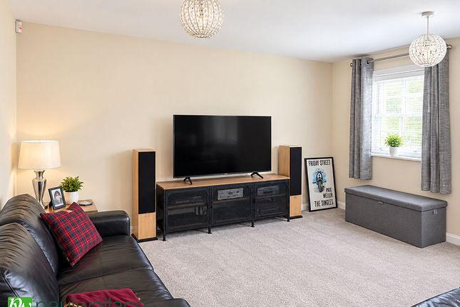 6 Yorkes Mews, Priory Street, Ware photo 2